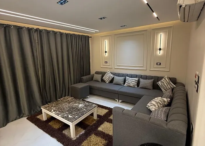 - Porto Elsokhna & Sea View شقة *