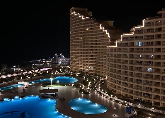 - Porto Elsokhna & Sea View *