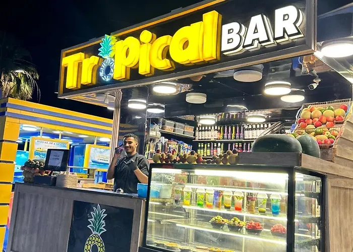 - Porto Elsokhna & Sea View *