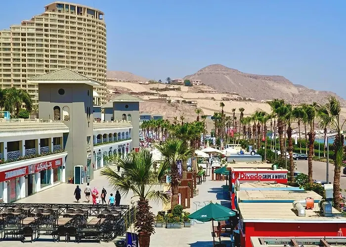 - Porto Elsokhna & Sea View شقة