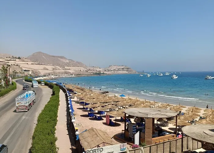 - Porto Elsokhna & Sea View *