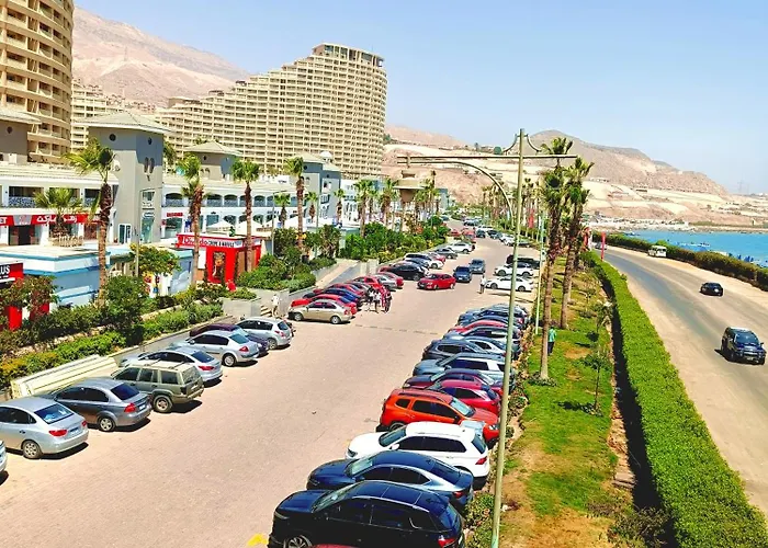 - Porto Elsokhna & Sea View شقة