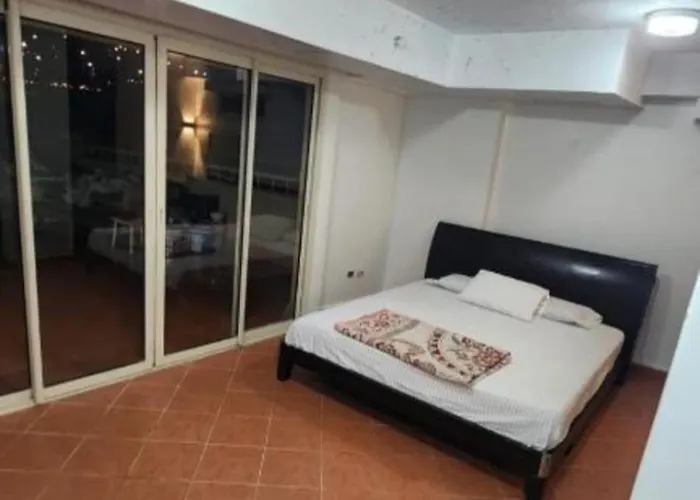 - Porto Elsokhna & Sea View *